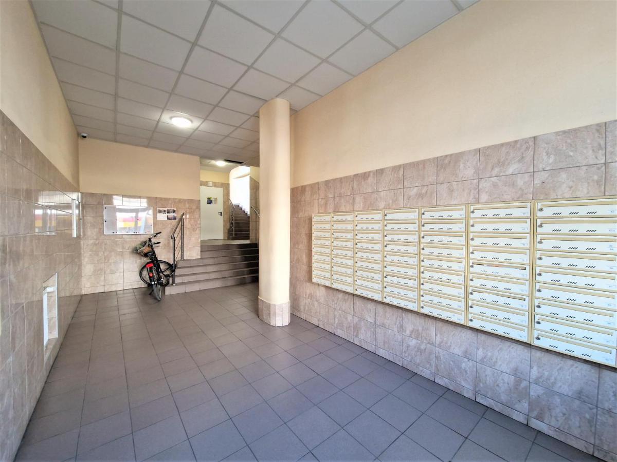 J&W Apartments Grojecka Glam Flat Warschau Buitenkant foto