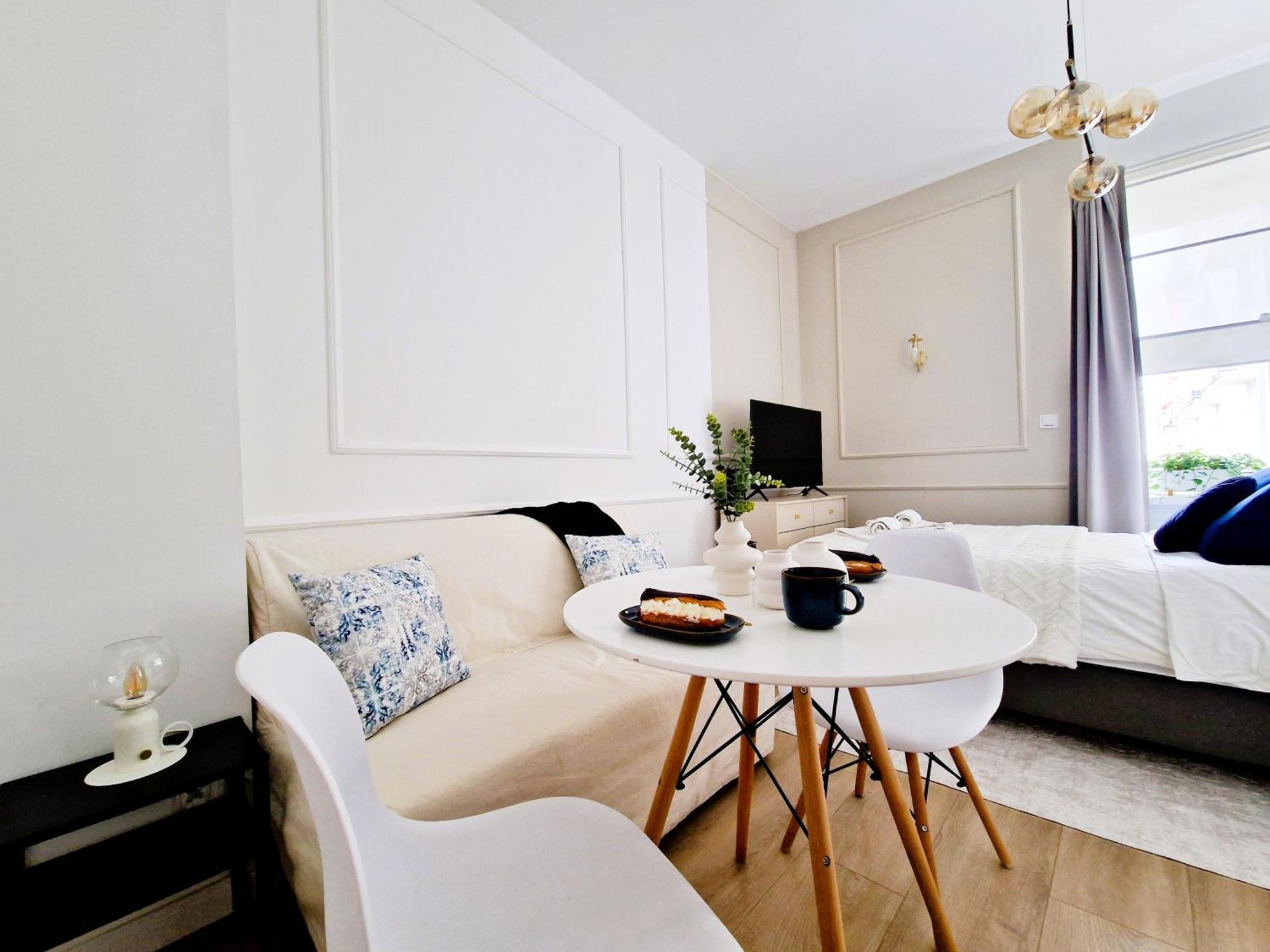J&W Apartments Grojecka Glam Flat Warschau Buitenkant foto